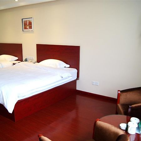 Greentree Inn Jiangsu Zhenjiang Dingmao Industrial Park Wode Square Express Hotel Exterior photo