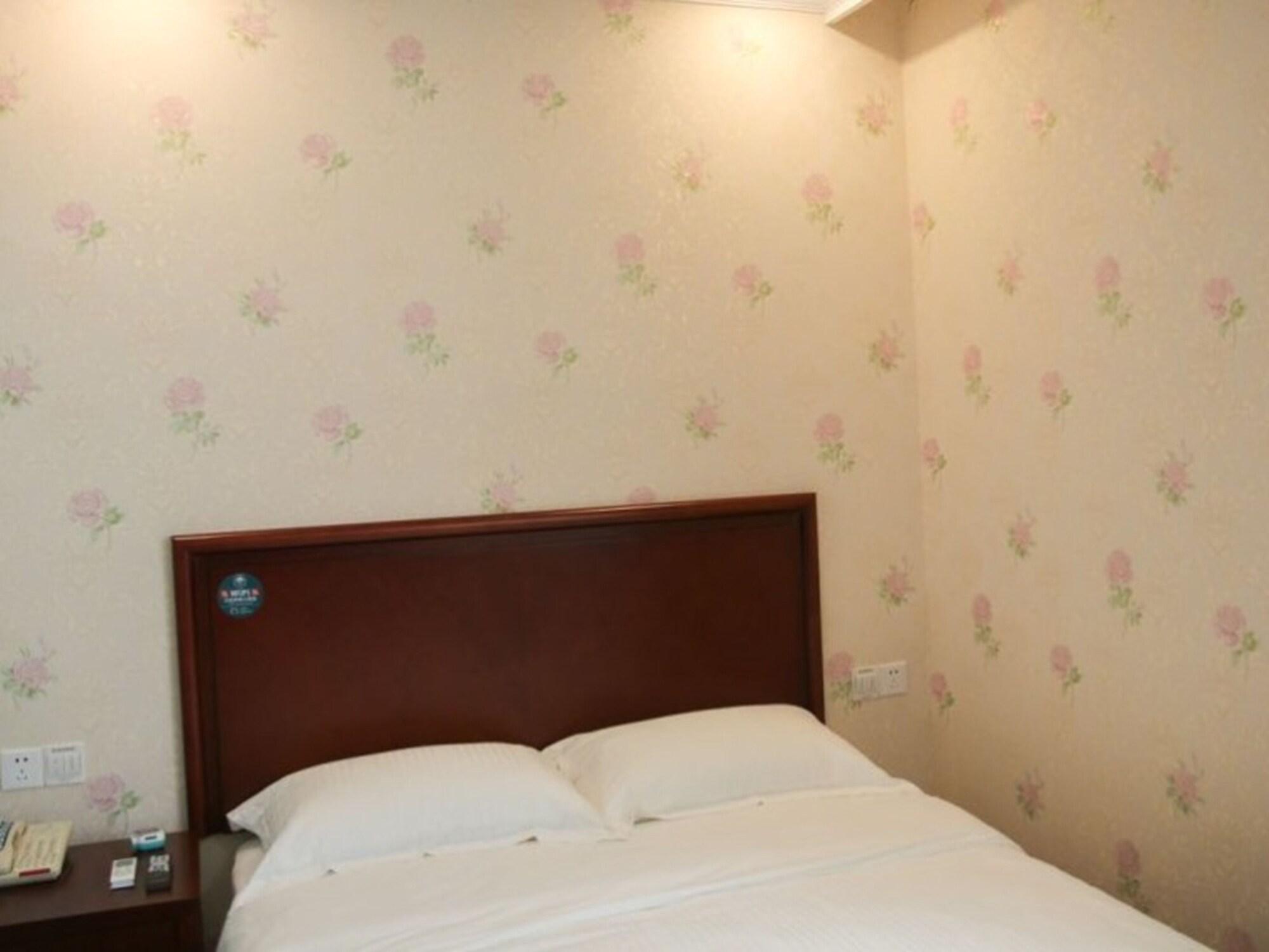 Greentree Inn Jiangsu Zhenjiang Dingmao Industrial Park Wode Square Express Hotel Exterior photo