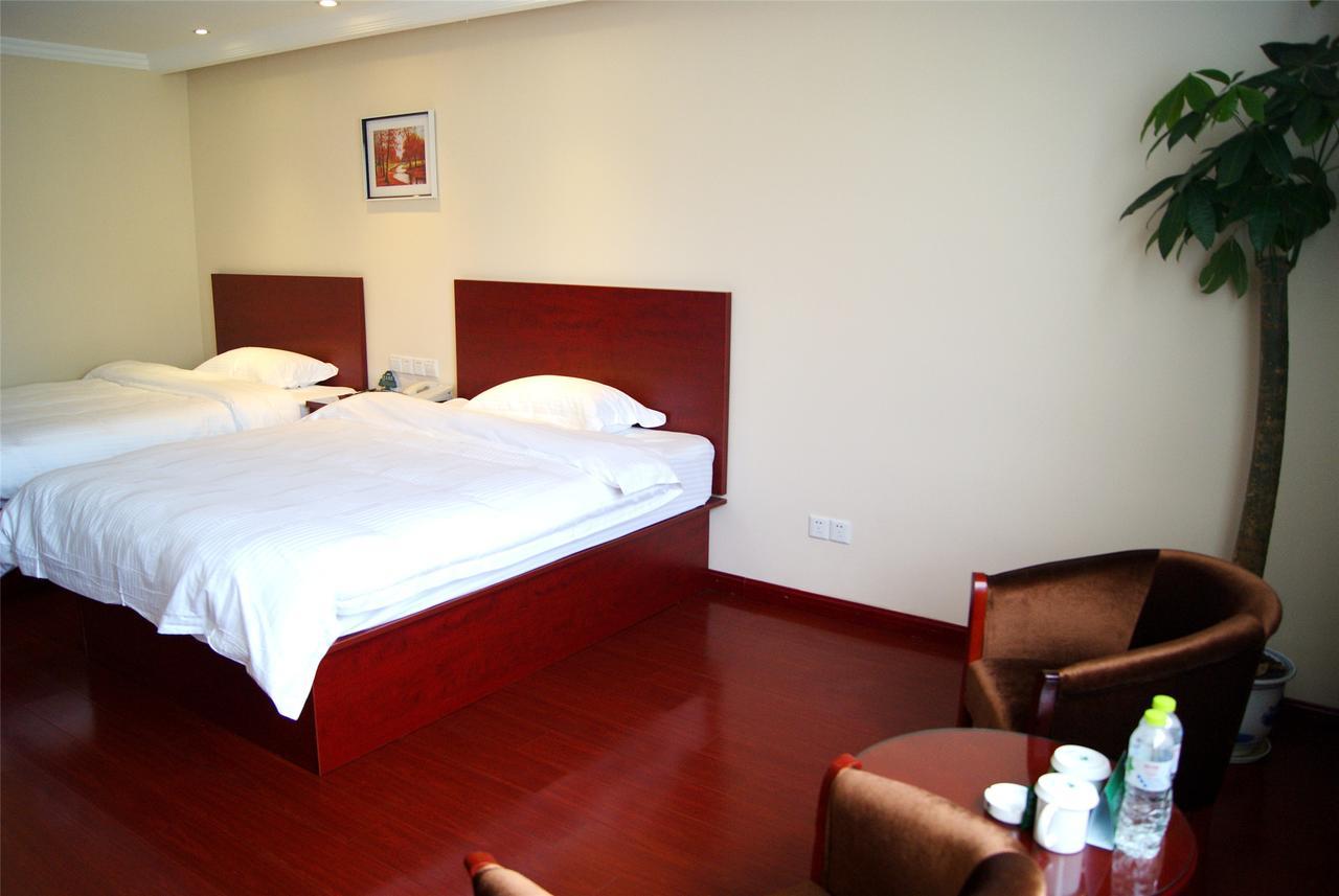 Greentree Inn Jiangsu Zhenjiang Dingmao Industrial Park Wode Square Express Hotel Exterior photo