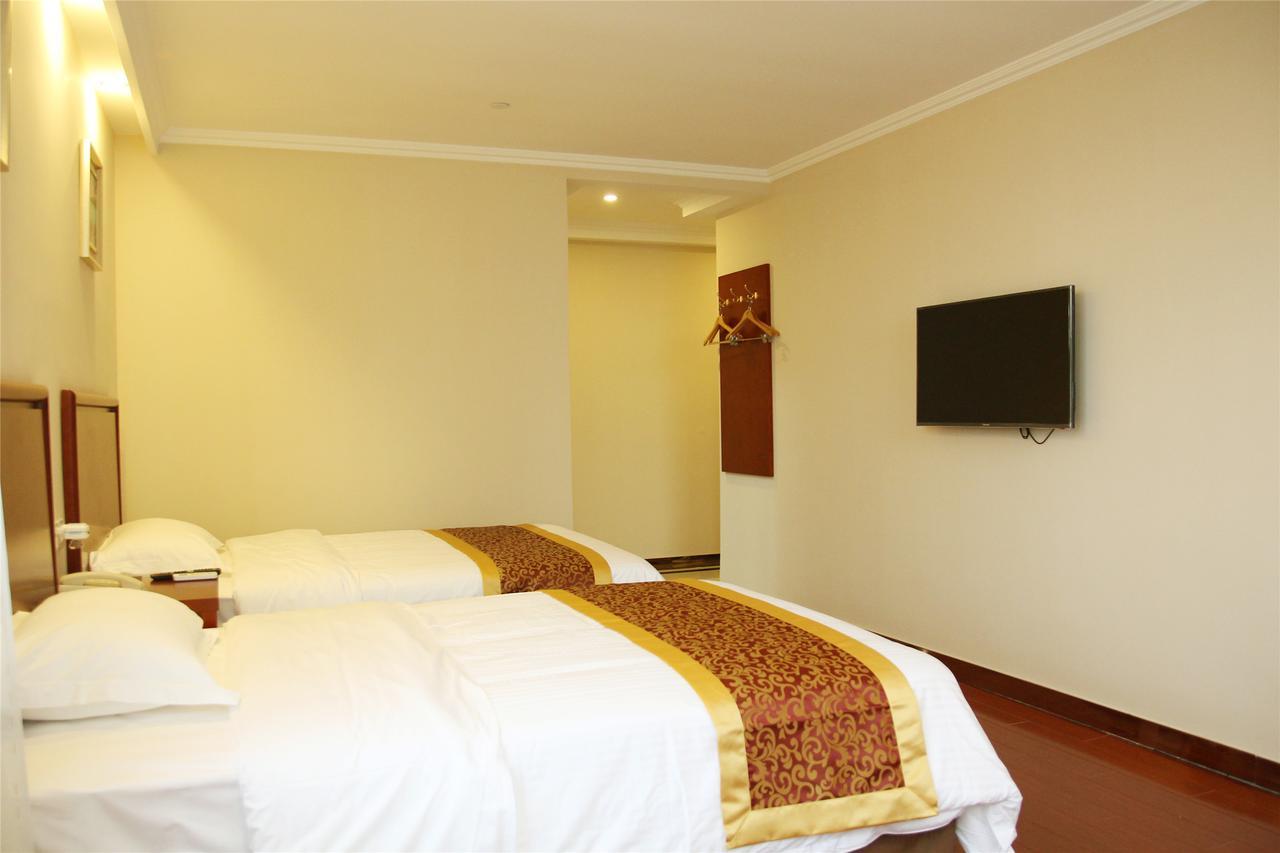 Greentree Inn Jiangsu Zhenjiang Dingmao Industrial Park Wode Square Express Hotel Exterior photo