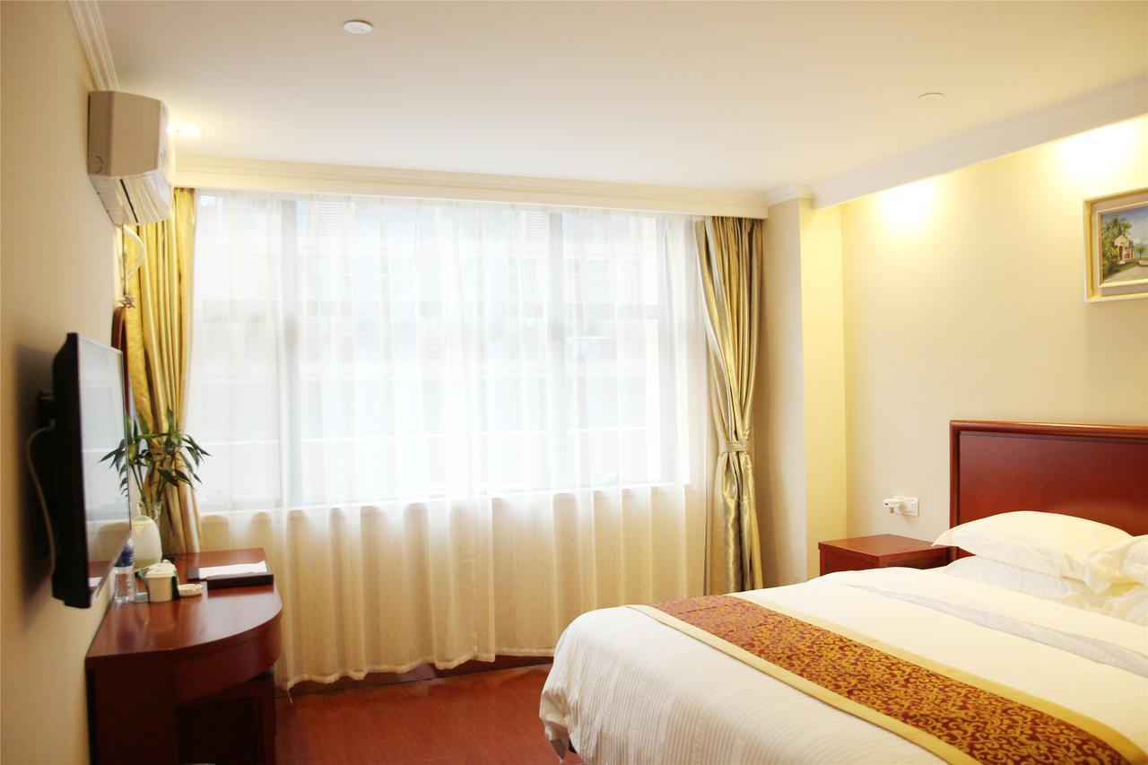 Greentree Inn Jiangsu Zhenjiang Dingmao Industrial Park Wode Square Express Hotel Exterior photo