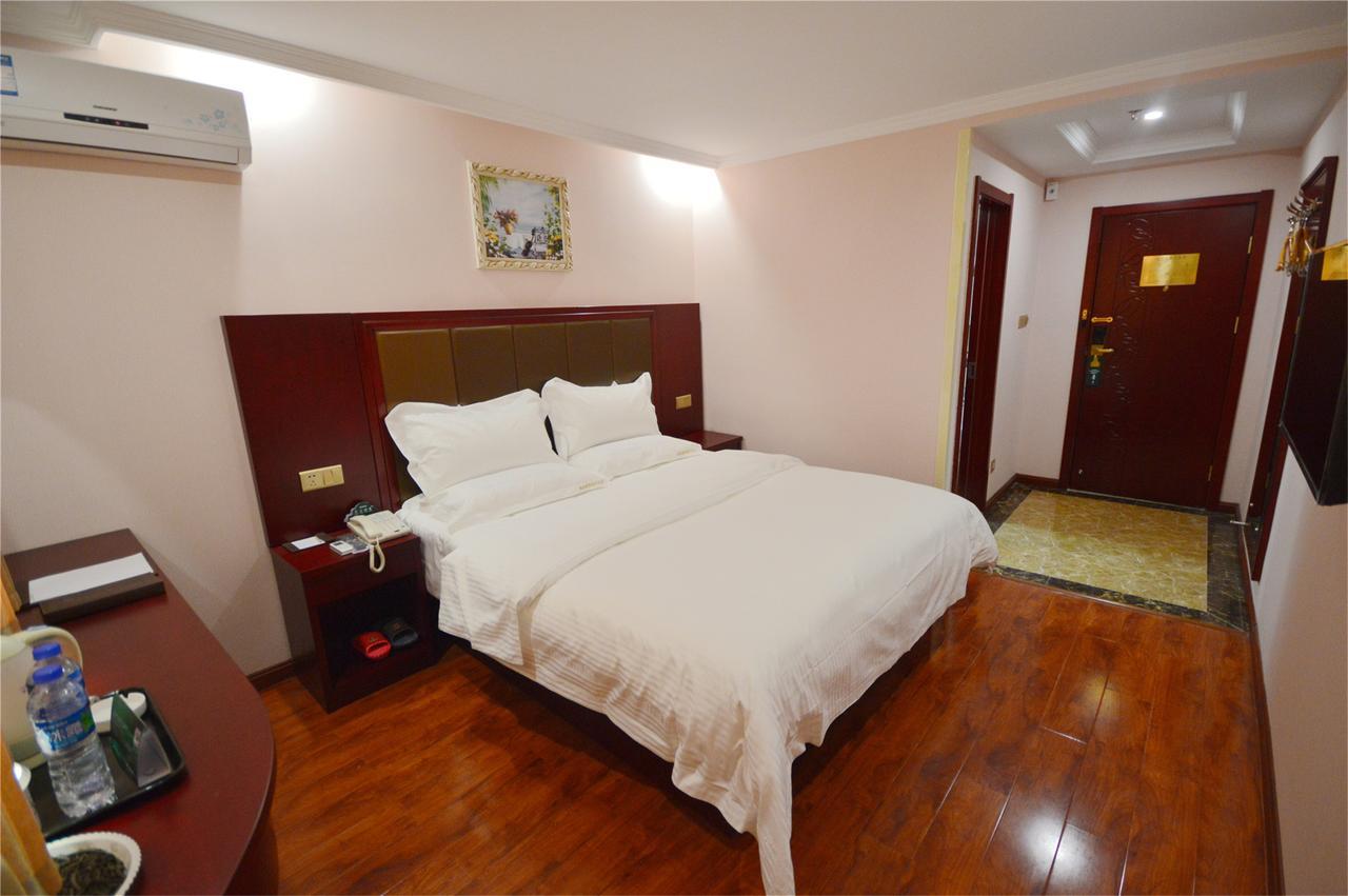 Greentree Inn Jiangsu Zhenjiang Dingmao Industrial Park Wode Square Express Hotel Exterior photo