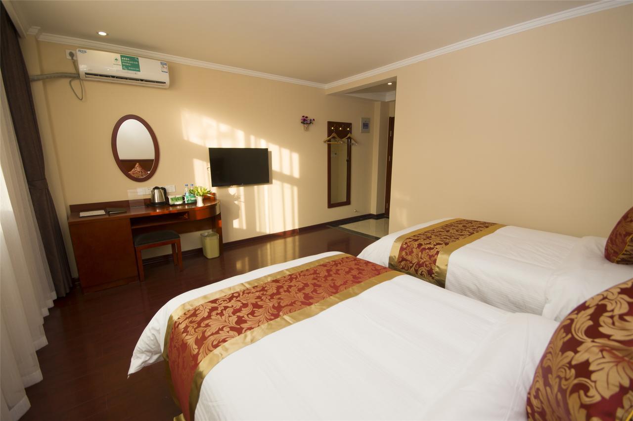Greentree Inn Jiangsu Zhenjiang Dingmao Industrial Park Wode Square Express Hotel Exterior photo