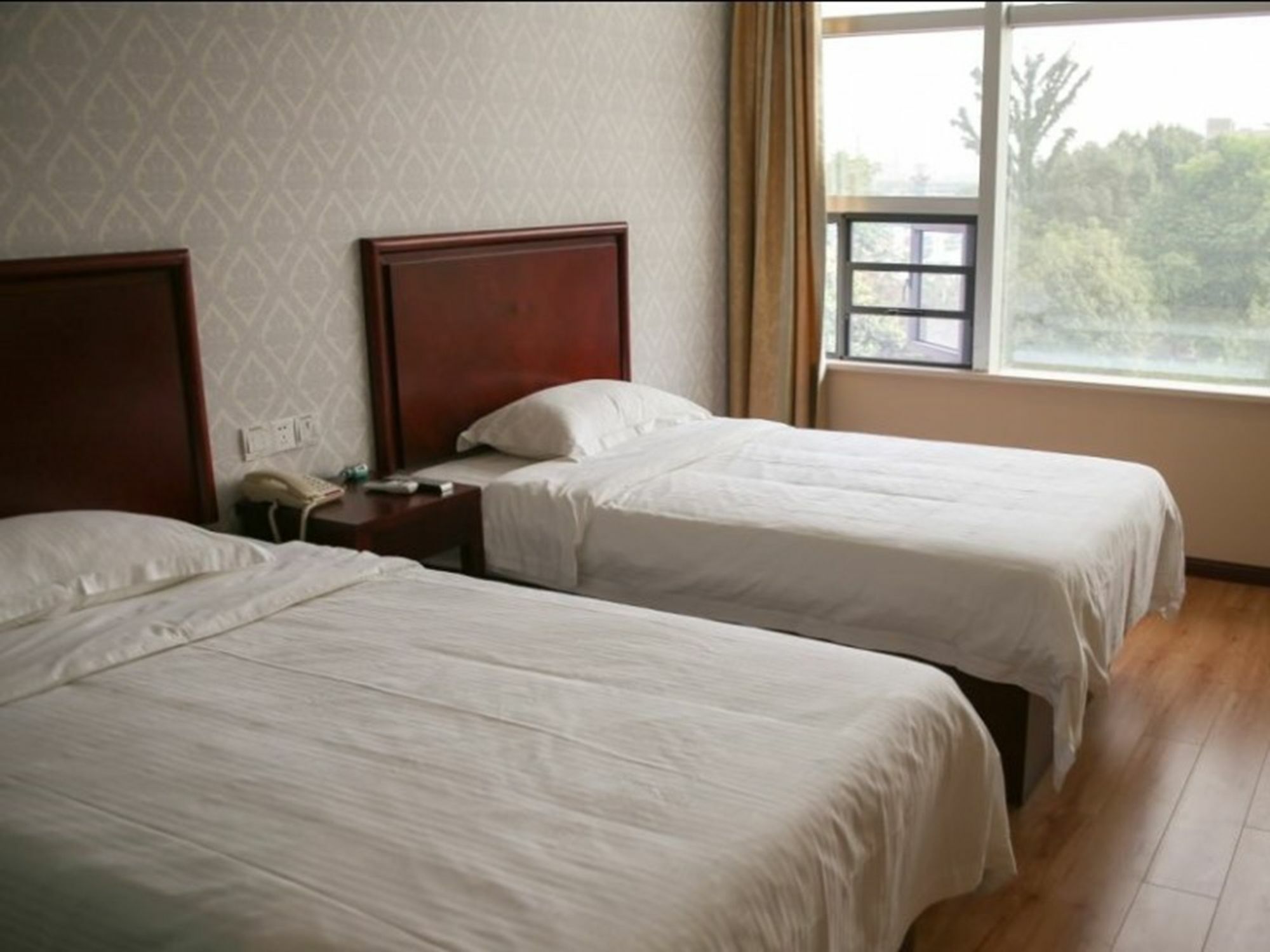 Greentree Inn Jiangsu Zhenjiang Dingmao Industrial Park Wode Square Express Hotel Exterior photo